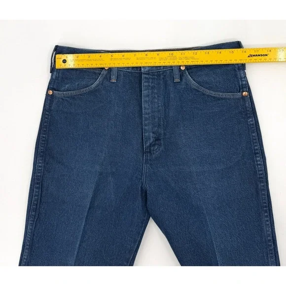 Vintage Wrangler Jeans Mens 34 Blue Denim 936DEN Made in USA Cowboy Cut Slim Fit